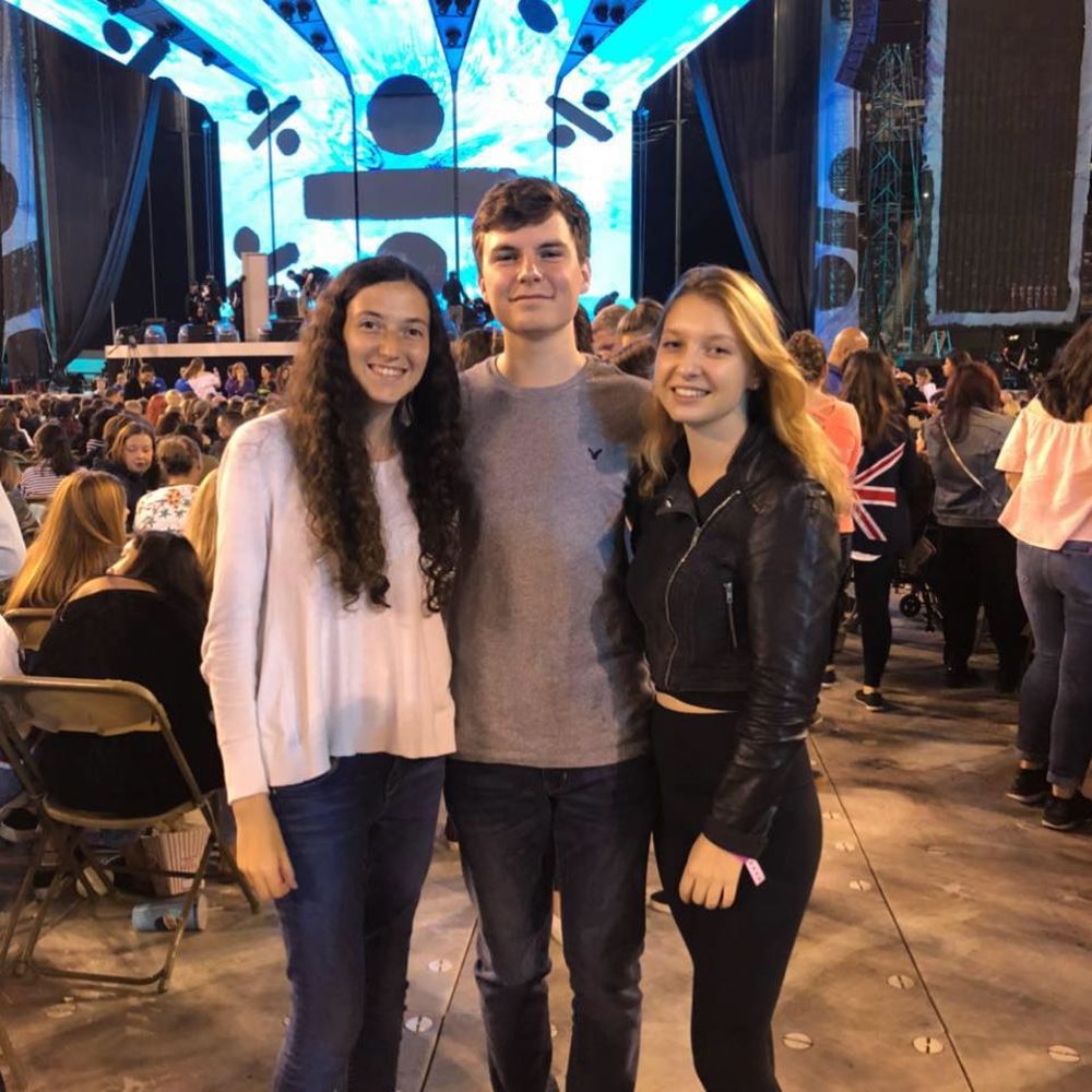 Meet your Posher, Isabelle